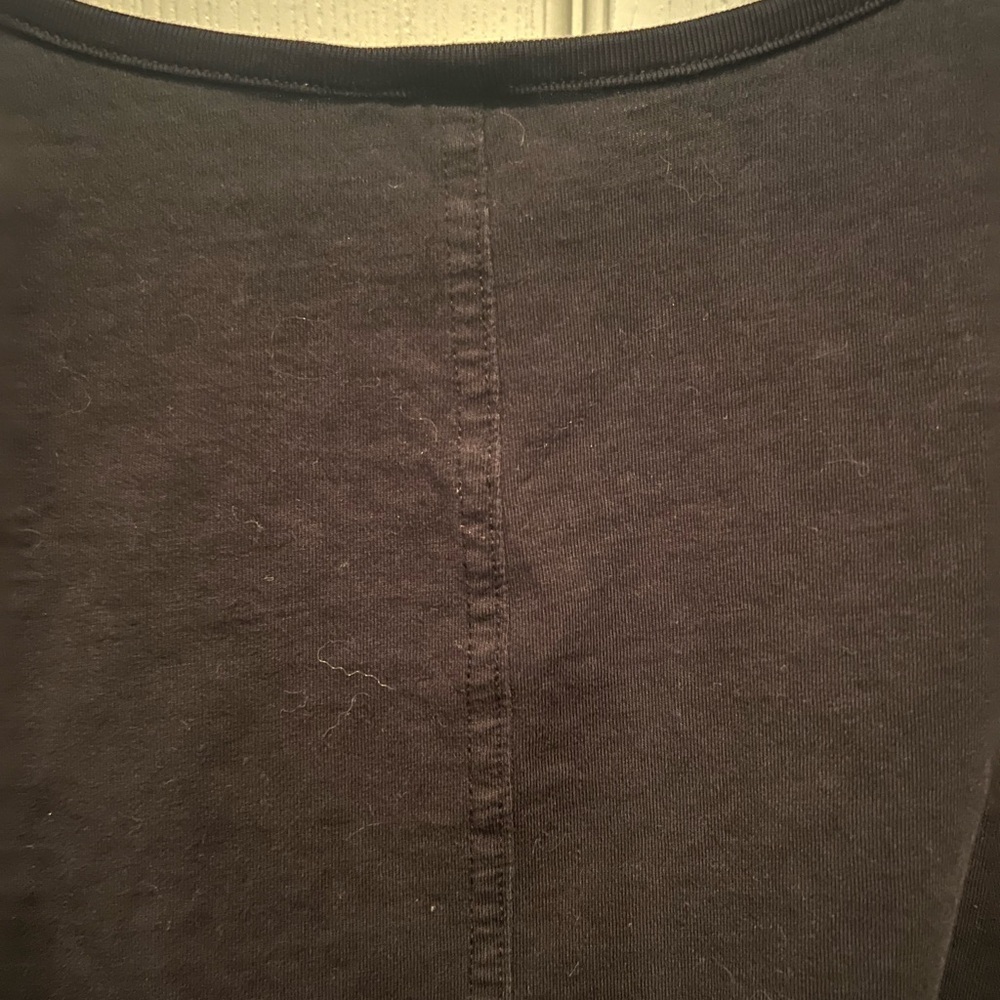 Woman’s black short sleeve t shirt - Picture 5 of 5